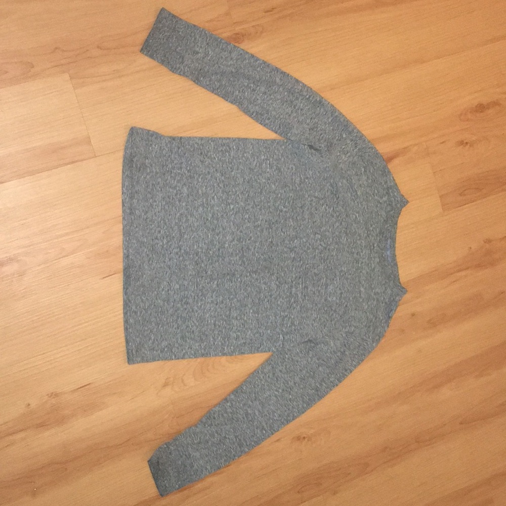 Basic gray Cherokee long-sleeved shirt